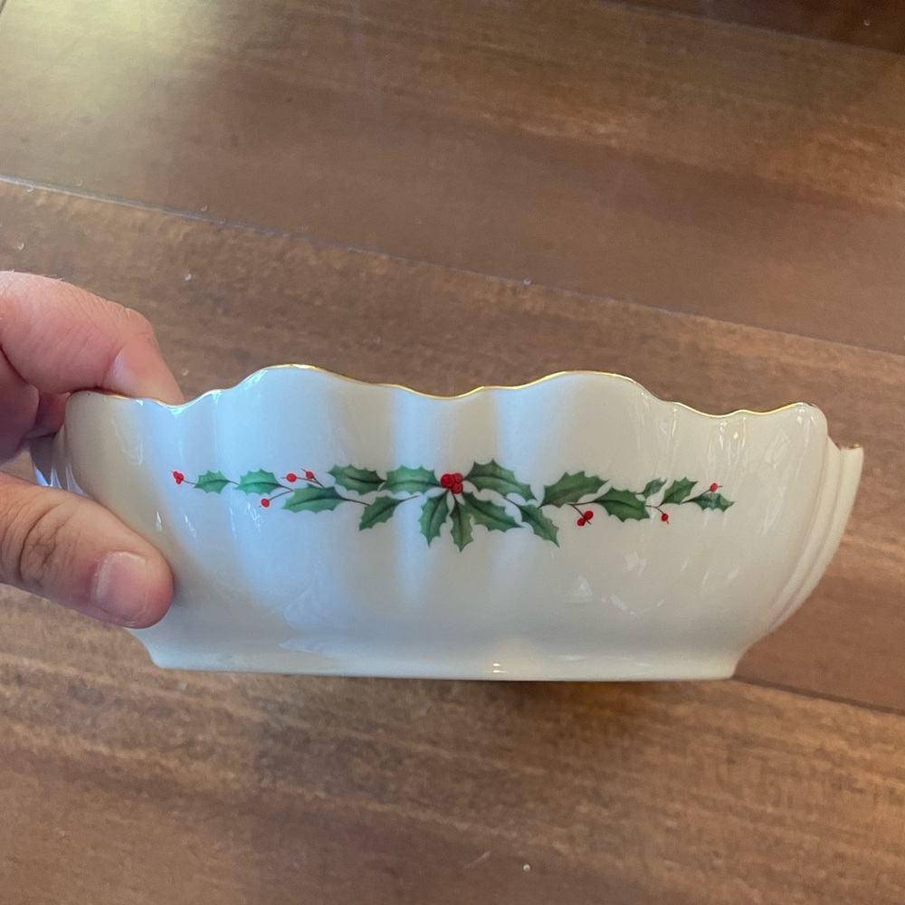 Vintage Lenox Holiday 3 Section 8” Bowl